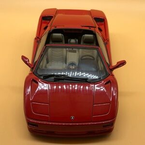 Autoart 1/18 Scale Diecast 70091 - Lamborghini Diablo Roadster - Red